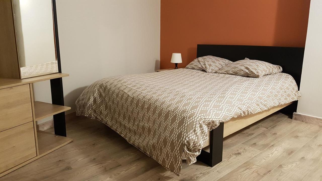 Grand Studio Et Jolies Chambres A Louer Passins Екстер'єр фото